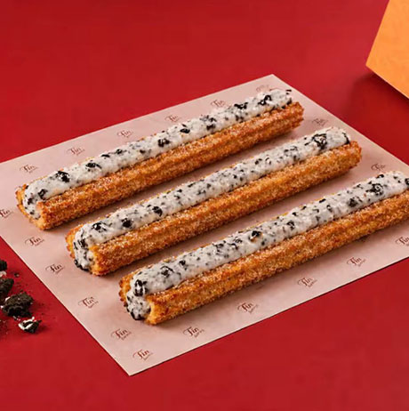 OREO CHEESE CAKE CHURROS